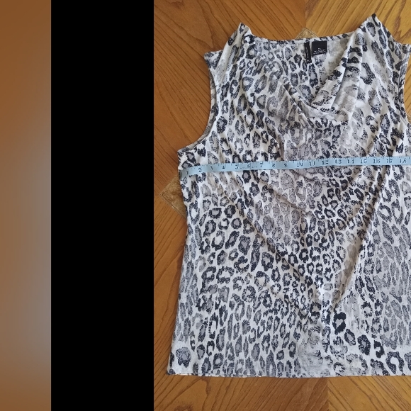 New Directions XL No-Sleeve Blouse - Picture 7 of 7